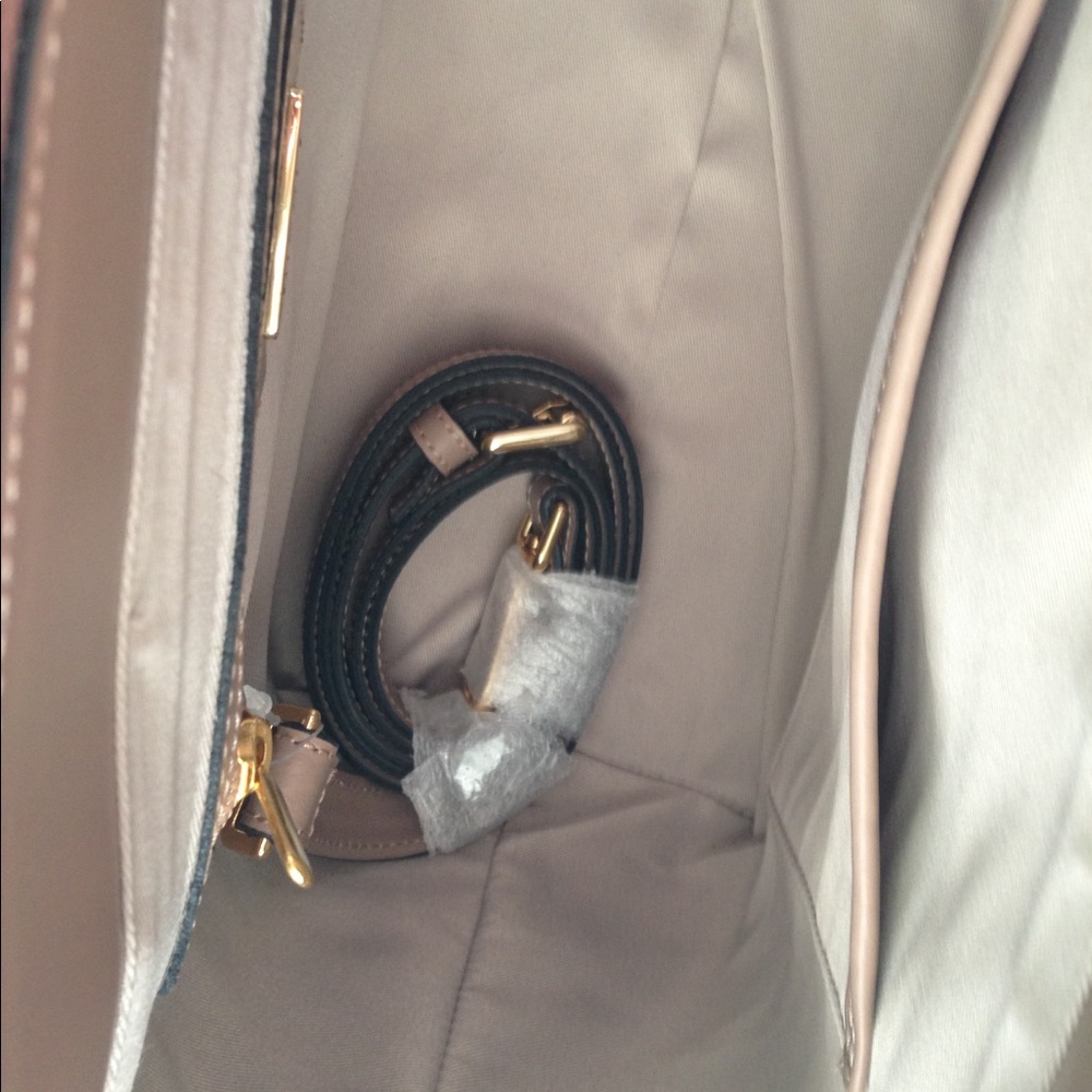 Italian Leather Handbag - Picture 8 of 8